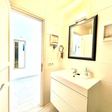 Apartment Cozy With Wifi And Terrace Near Los Charcos Beach
