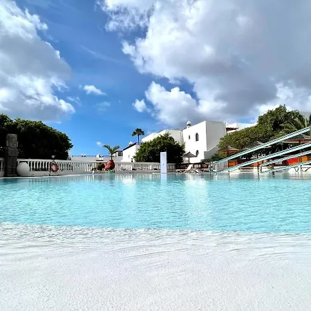 Apartment Cozy With Wifi And Terrace Near Los Charcos Beach
