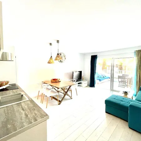 Apartment Cozy With Wifi And Terrace Near Los Charcos Beach *