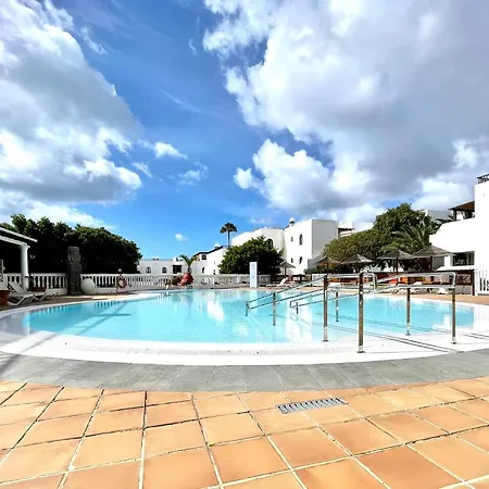 Apartment Cozy With Wifi And Terrace Near Los Charcos Beach *
