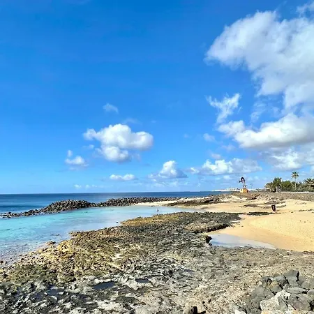 Cozy With Wifi And Terrace Near Los Charcos Beach *