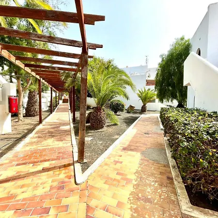 Apartment Cozy With Wifi And Terrace Near Los Charcos Beach *
